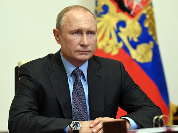 Путин отдал поручения по борьбе с коронавирусом