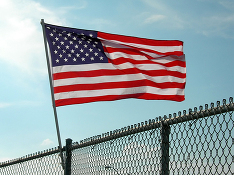 США пригрозили депортацией переведенным на дистанционку студентам-иностранцам
