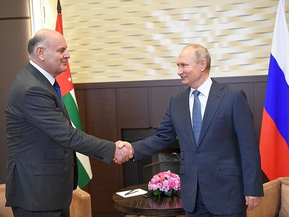 Президент Бжания заявил о готовности Абхазии присоединиться к Союзному государству РФ и Белоруссии