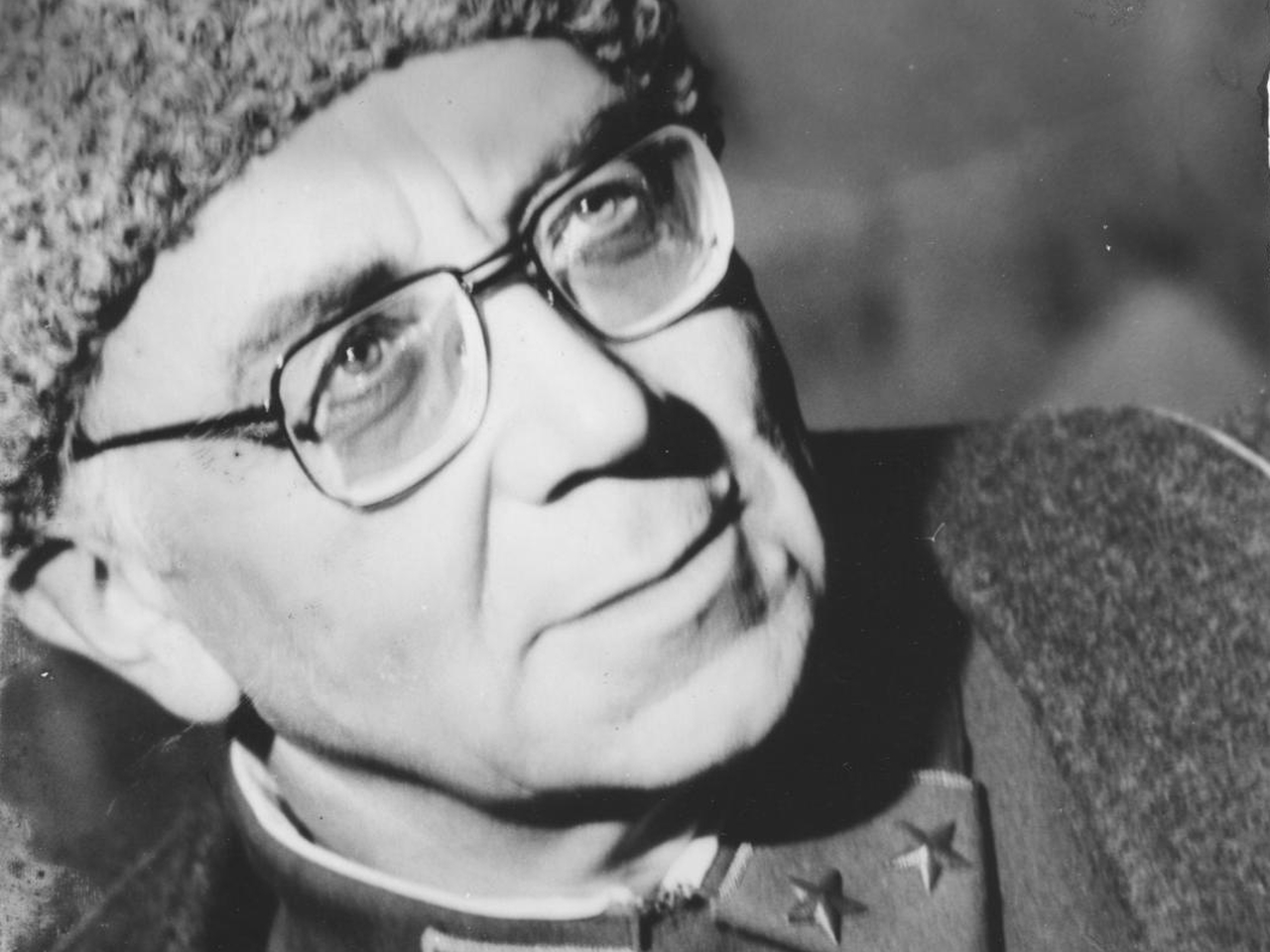 Генерал Серпилин Актер