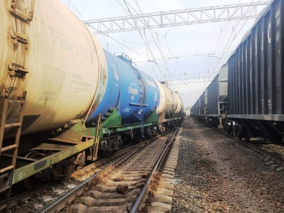 Коммерсант предупредил о новом росте железнодорожных тарифов в России