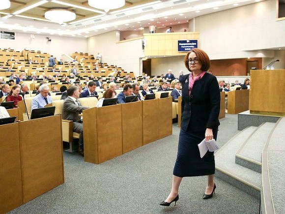 Эльвира Набиуллина против предложений депутатов об ужесточении валютного регулирования.