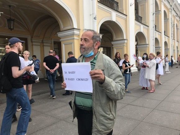 Депутат: По чьему приказу отравили Навального, узнаем, когда сменится власть