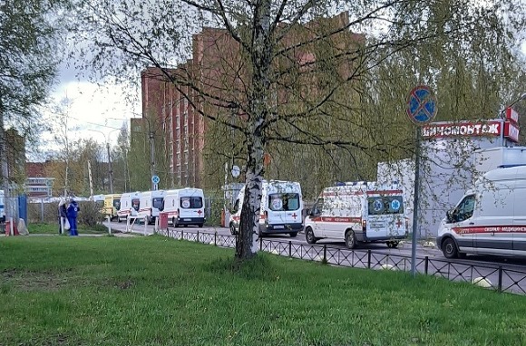 Число погибших в Москве пациентов с коронавирусом вплотную приблизилось к 4300