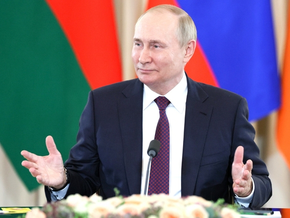 РБК: В Кремле допускают перенос большой пресс-конференции Путина на 2023 год