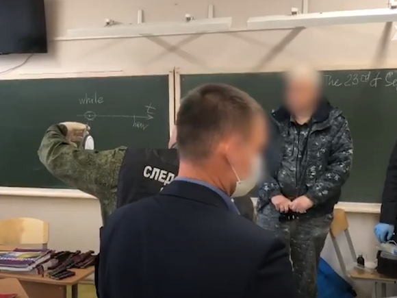 Кравцов уточнил, что в результате трагедии в Ижевске погибли три учителя