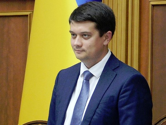 Спикер Рады раскритиковал Зеленского за санкции против украинцев