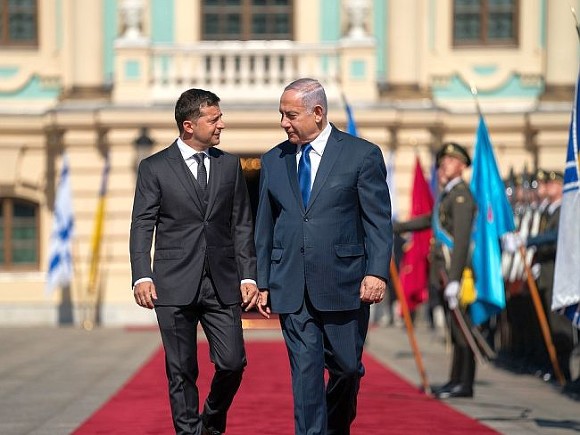 Между прочим, это первый визит главы израильского правительства на Украину за 20 лет.