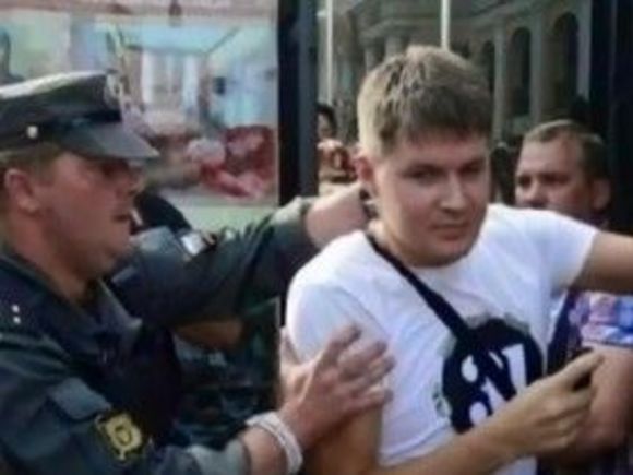 Жемчужный прапорщик снова учинил насилие в Петербурге