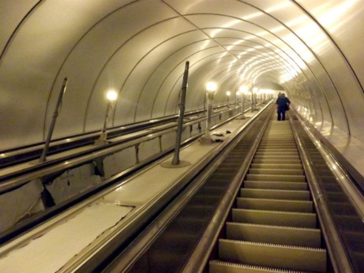 станция метро петроградская санкт петербург