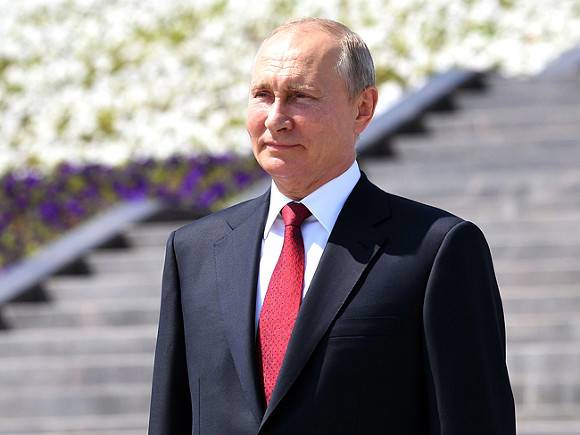 Путин объявил о начале учебного года с 1 сентября