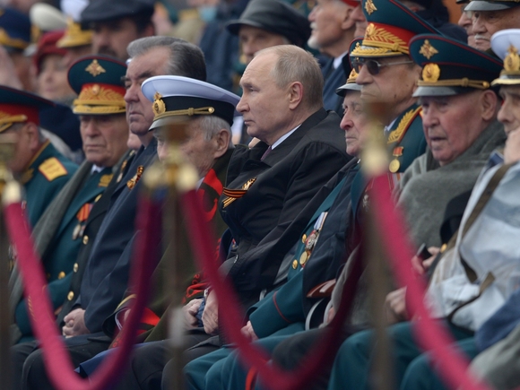 «Истории не существует, только пропаганда»: журналист Пархоменко назвал «безумием» речь Путина в честь 9 мая — Росбалт