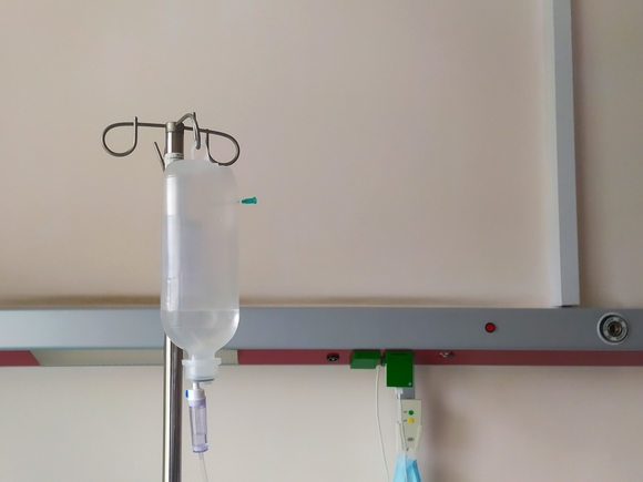 На Камчатке пациент краевой больницы ускользнул через окно в обнаженном виде и требовал вызвать «скорую»