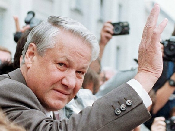 Историк Даниил Коцюбинский объяснит, что помешало Борису Ельцину поднять ядерную державу с колен
