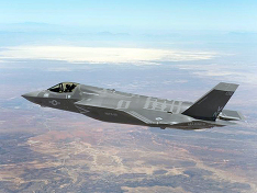 США примут на вооружение крупнейшую партию F-35