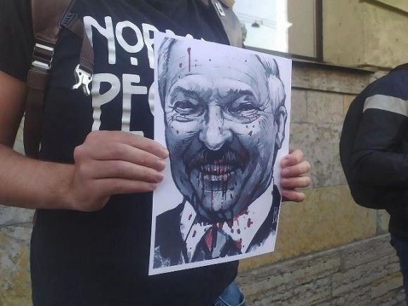 Акции в поддержку протестующих в Белоруссии проходят и в России.