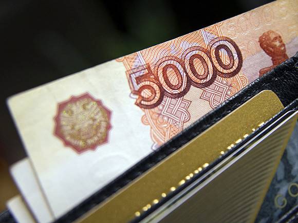 Аналитик рассказал, что может обвалить рубль