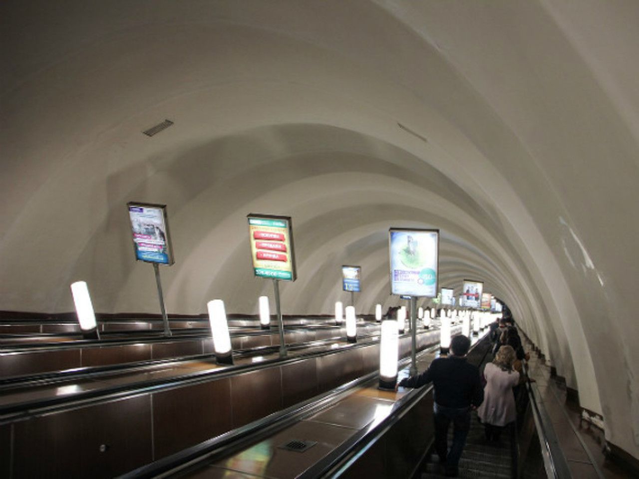 Станция метро Невский проспект Санкт-Петербург турникеты