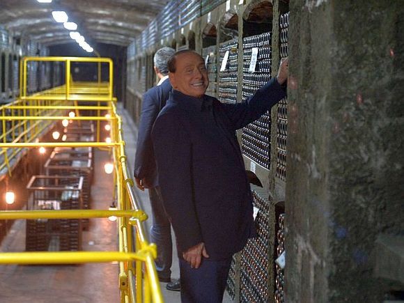 «Лучше куда-нибудь заманить президента Зеленского»: Кремль прокомментировал переговорную инициативу Берлускони