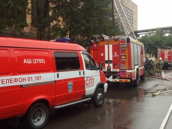 При пожаре в строящемся жилкомплексе на Люблинской улице пострадал человек