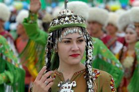 Чем провинились женщины перед президентом Туркмении?