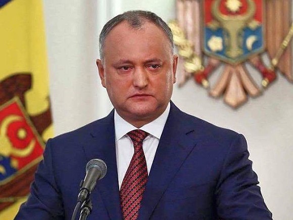 Экс-президента Молдавии увезли в СИЗО антикоррупционного центра
