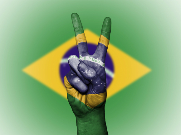 В Бразилии более 100 компаний заподозрили в помощи протестующим