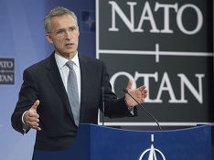 Генсек НАТО осудил действия РФ в Черном море и пообещал поддержку Украине