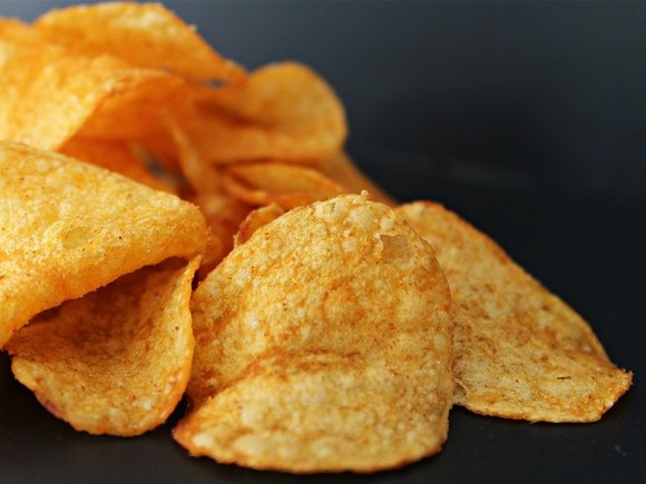 РБК: В российских магазинах кончаются запасы популярных чипсов Pringles