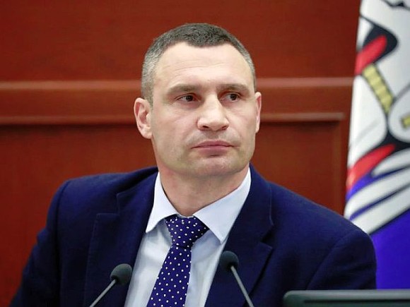 Киевский мэр Кличко призвал горожан запасаться теплой одеждой и одеялами в ожидании «похолодания» в домах