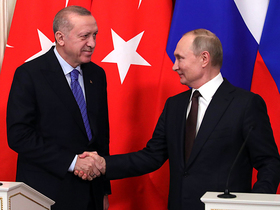 Отношения России и Турции при Путине и Эрдогане улучшаются, несмотря на множество противоречий.