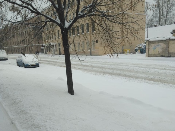 В Петербурге минус два и умеренный снег