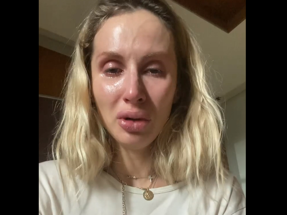 Певица Светлана Лобода со слезами на глазах записала антивоенное обращение
