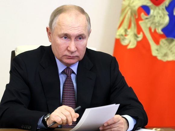 Путин допустил отсрочку от армии для работников ОПК