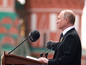Зарубежные комментаторы ищут скрытые сигналы в речи Путина во время парада на Красной площади.