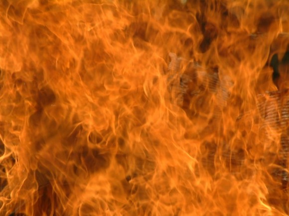 В Омской области мать и трое маленьких детей погибли при пожаре в частном доме