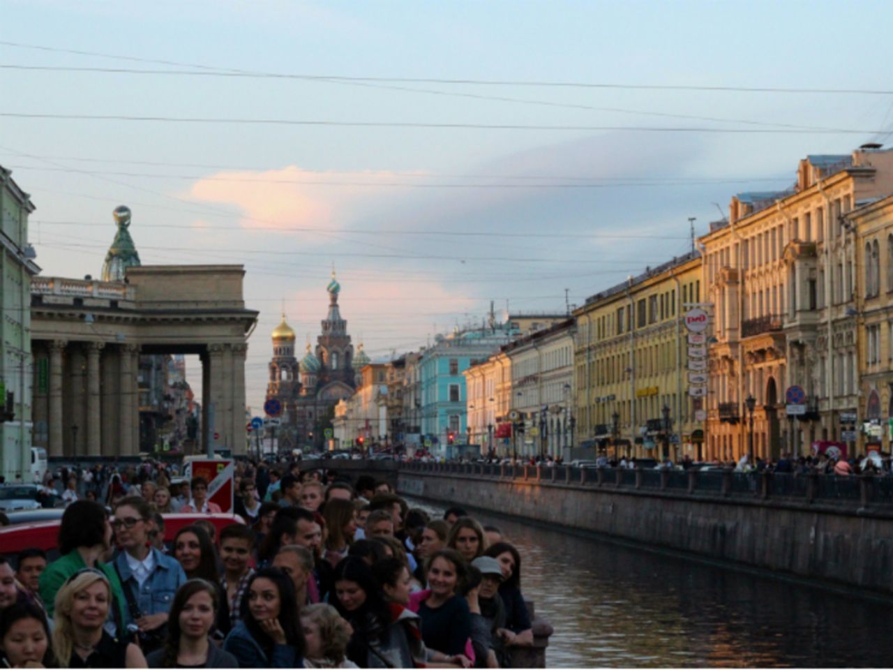 Музей современного искусства спб канал грибоедова. Музей искусства Санкт-Петербурга на канале Грибоедова. Канал Грибоедова с высоты. Канал Грибоедова ночью с высоты. Гражданская оборона канал Грибоедова.