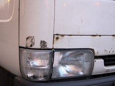 В Москве мужчина перекрыл дорогу грузовиком, требуя выплаты зарплаты