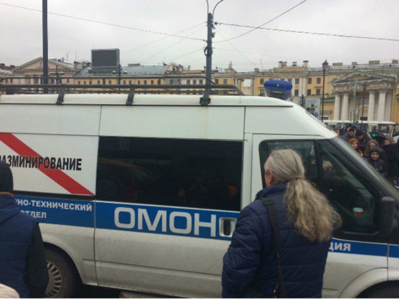 Контроль спб. Разминирование в Санкт Петербурге. Заминирована в СПБ В метро площадь Восстания. Взрывное устройство на площади Восстания. Взрыв на Восстания СПБ.