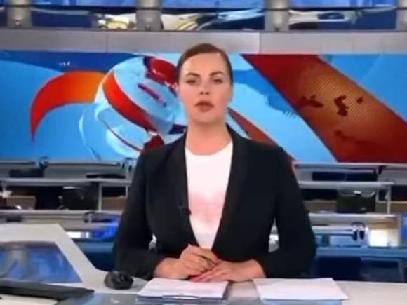 В эфире новостного выпуска на «Первом канале» произошел «несанкционированный митинг»