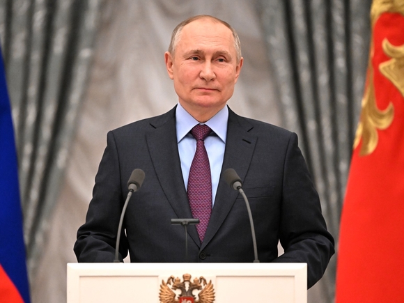 Путин поручил составить список «недружественных стран»