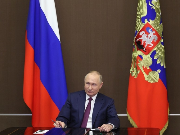 Путин обвинил в росте цен в России слишком мягких западных политиков
