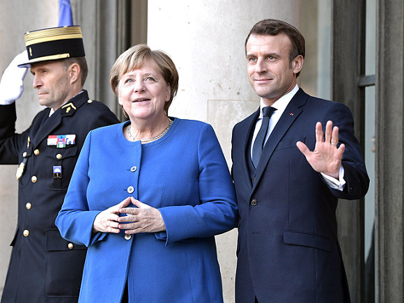Меркель и Макрон о жутком отравлении Навального: Германия и Франция готовы лечить политика