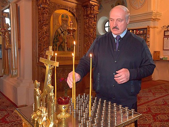 Главное, что сделал Лукашенко за эти дни, было, конечно, не посещение храма, а смена правительства.