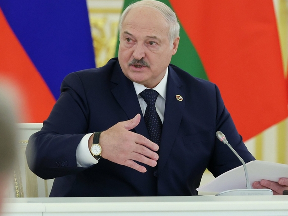 Лукашенко попросил Россию защищать Белоруссию как собственную территорию
