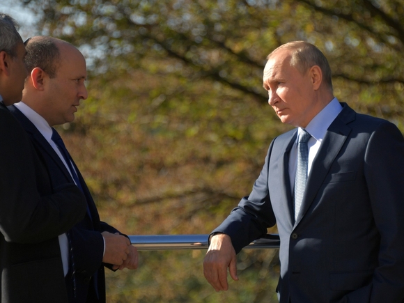 Израильский премьер предложил Путину услуги посредника в переговорах с Украиной