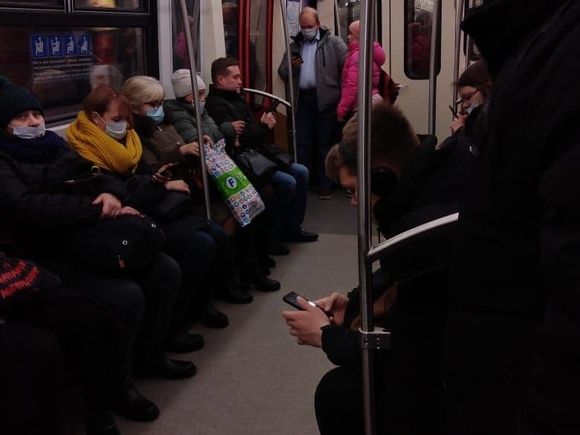 Угроза в петербургском метро: на станции «Озерки» ищут бомбу
