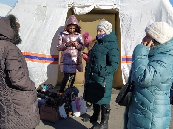 Российский кабмин выделит почти 1,5 млрд рублей на связанные с донбасскими беженцами расходы