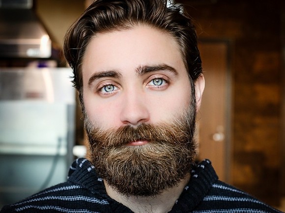 Социологи: Бородатые мужчины изменяют чаще
