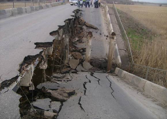 В Приморье рухнул очередной мост: три села отрезаны от дороги (фото)
